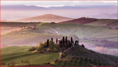 AMANECER EN TUSCANIA