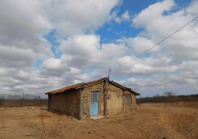 Casa de Barro no Sertao Cearense - CE