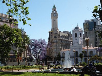 Plaza de Mayo y Cabildo. CABA. Argentina