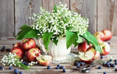 bodegon de flores y frutas