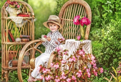 niÃ±o en el jardin