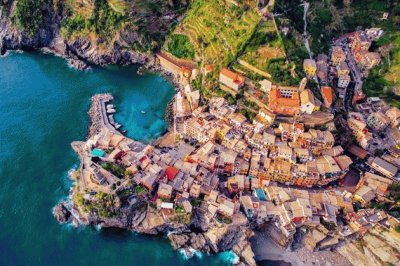 Vernazza, Cinque Terre, Italia, por Jcourtial