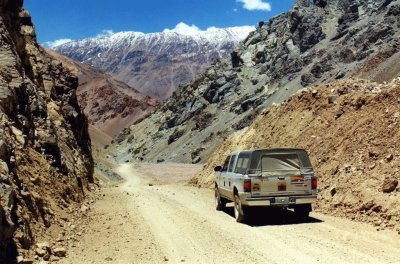 Camino al Paso Aguas Negras. San Juan. Argentina