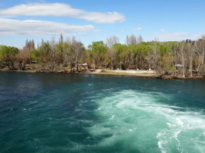 RÃ­o NeuquÃ©n, en la provincia homÃ³nima. Argentina