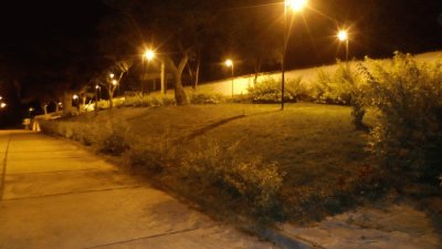 nocturna alrededor del campo santo