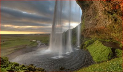 CASCADA Y VALLE