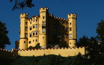 CASTILLO