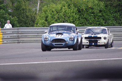 Auto 1962 AC Shelby Cobra y 1966 Shelby Mustang 35