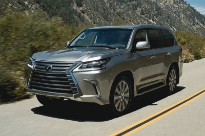 Auto 2017 Lexus LX 383 HP