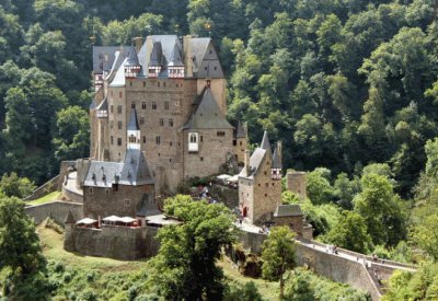 castillo-de-eltz-