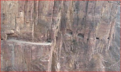 CARRETERA EN BOLIVIA