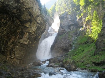 Cascada de la Cueva