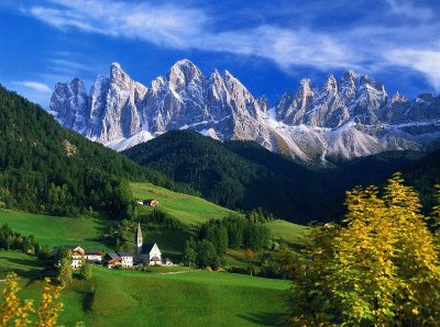 Iglesia de Sta. Magdalena-Funes-(Italia)