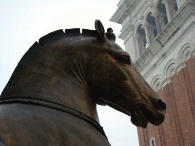 Cavallo di Bronzo e Campanile