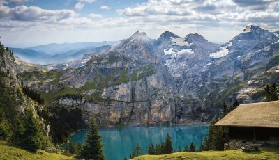 MontaÃ±as y lago Bergsee-Alemania