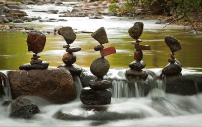 EQUILIBRIO DE PIEDRAS