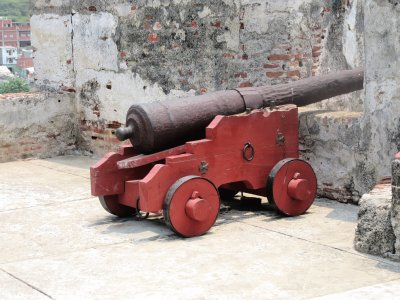 Antiguo caÃ±Ã³n en Castillo de San Felipe de Barajas, Cartagena.