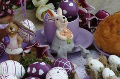 Cute Purple Easter Decorations