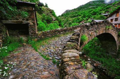 Puente romÃ¡nico-Vall D 'Aran