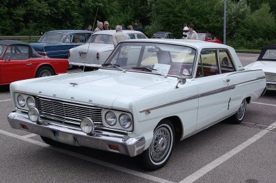 1965 Ford Fairlane 500 2-door sedan