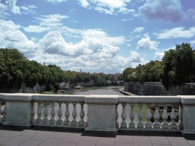 Puente sobre el rÃ­o TÃ­ber, Roma.