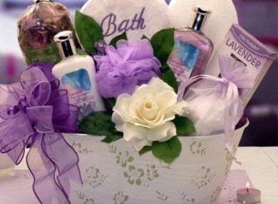 Pretty Mother 's Day Gift Basket