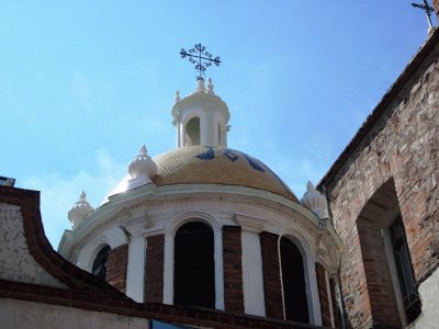 CÃºpula de templo en Puerto Vallarta, MÃ©xico.