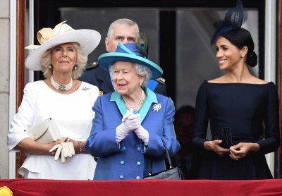 CAMILA, ISABEL Y MEGHAN