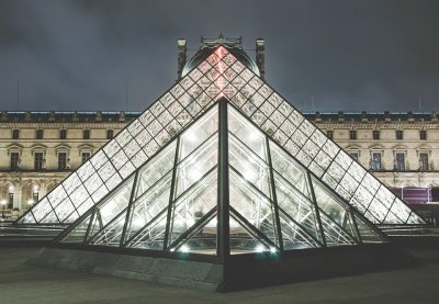 PirÃ¢mide do Louvre