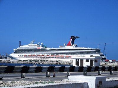 Crucero en Puerto Progreso, MÃ©xico.