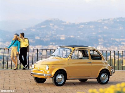 FIAT 500 gialla