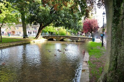 Angleterre Coastwalds riviÃ¨re au village