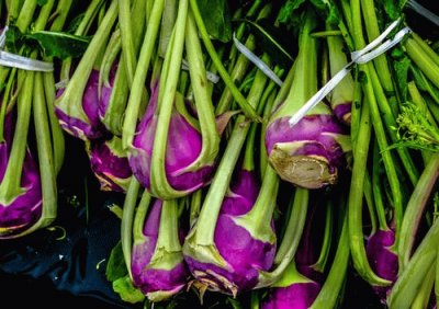 Vibrant Red Onions