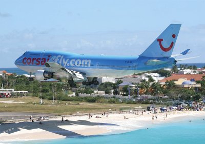 Corsair Air Boeing 747-400 Francia