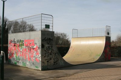 skateboard training place