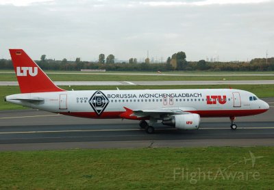 LTU International Airbus A320 Alemania