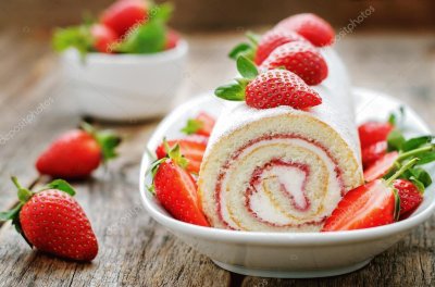 Strawberry Roll Cake