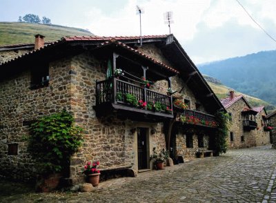 BÃ¡rcena Mayor-Cantabria