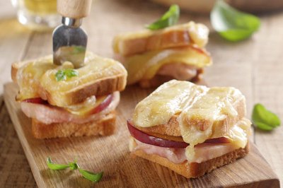 Apple Cheese   Ham Sandwich