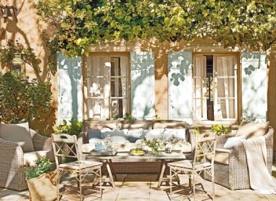 PÃ©rgola cubierta en la Provenza