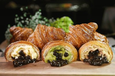 Boba croissant