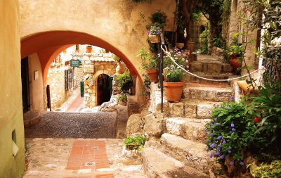 Eze-Francia