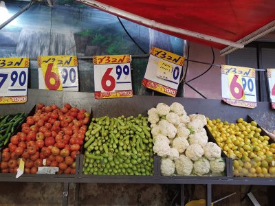 Tomato, cauliflower and  lemon