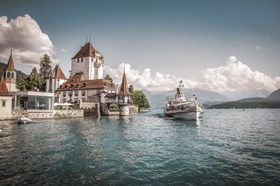 Castillo Oberhofen  Suiza