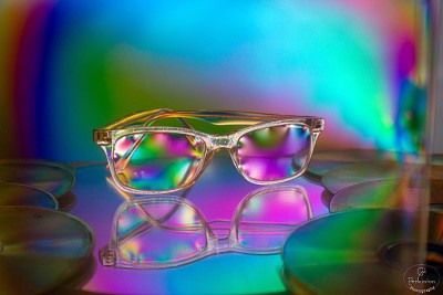 Polarized spectacles rainbow colours