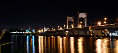 A ponte do Rio SÃ£o Francisco na noite.