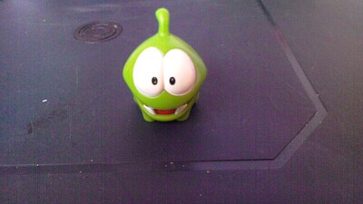 este es un muÃ±eco de la serie omnom