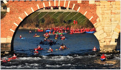 Verona babbi Natale in Adige