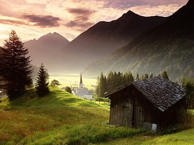 Alpes suizos al amanecer