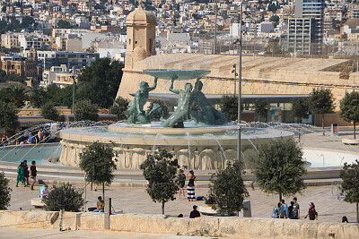 Walking Around Valetta